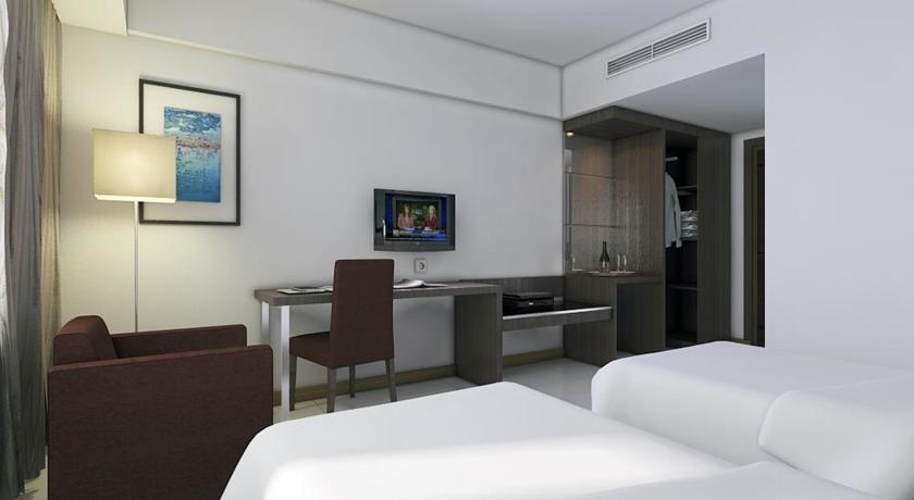 Hotel Santika Palu Exterior photo