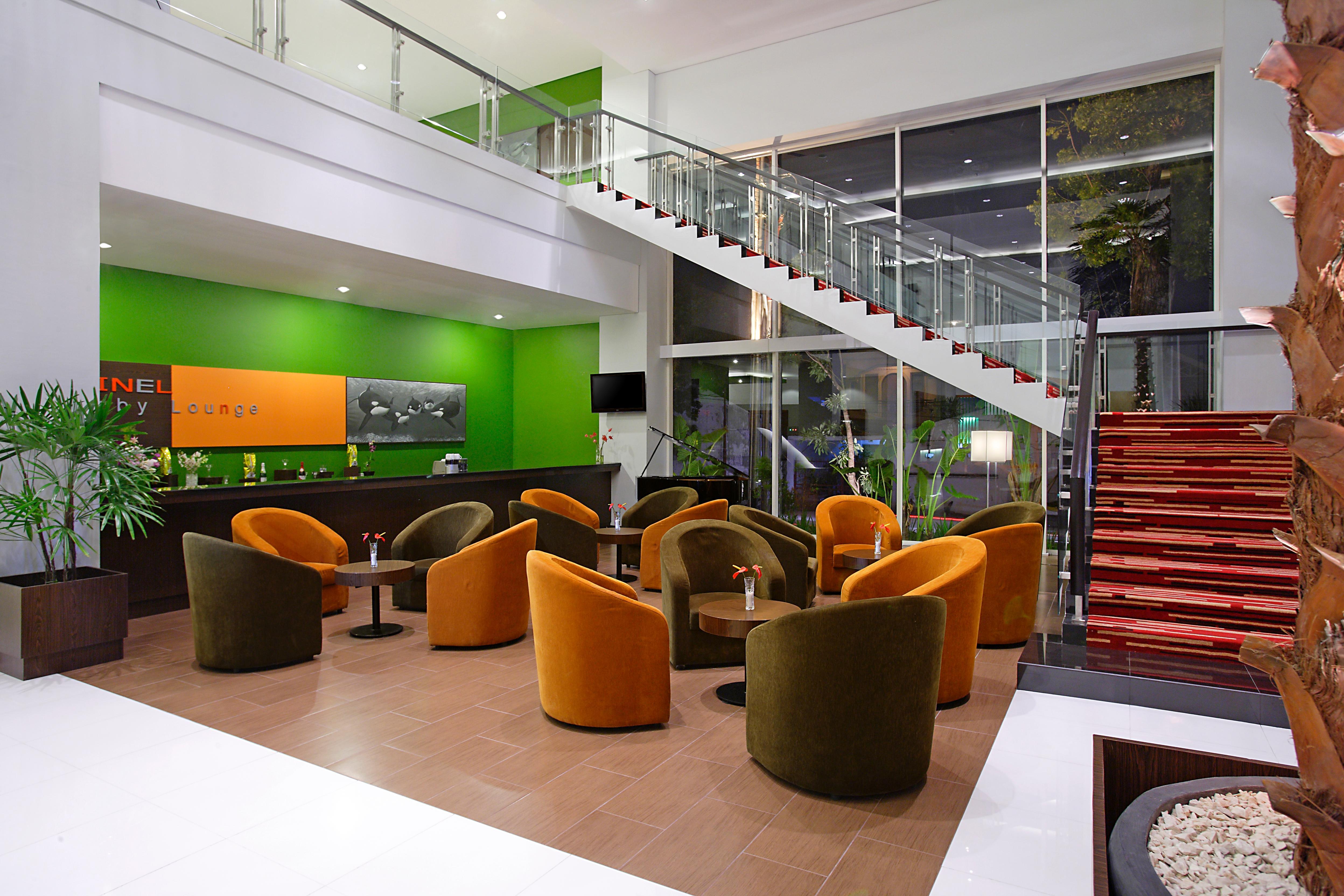 Hotel Santika Palu Exterior photo