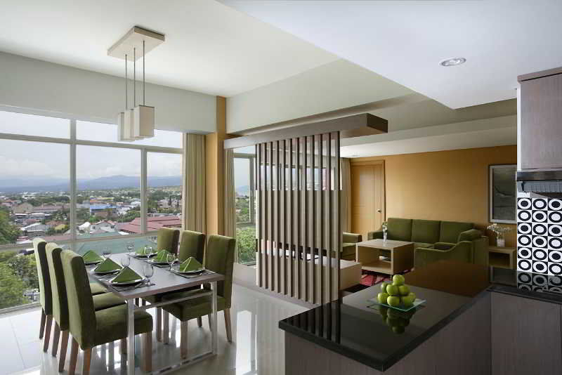 Hotel Santika Palu Exterior photo